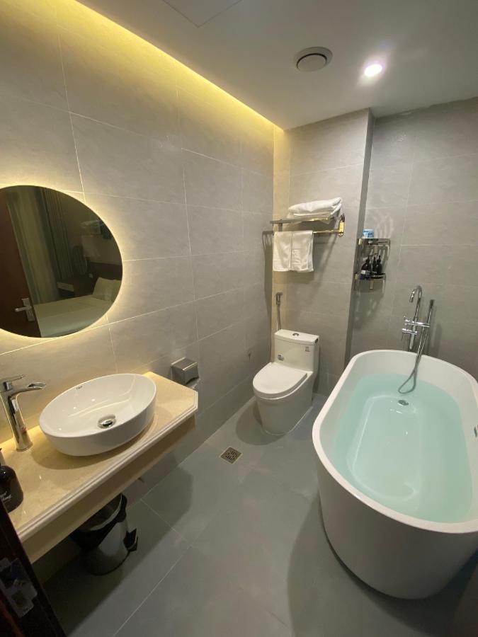 Moonlight Hotel Ha Long Buitenkant foto