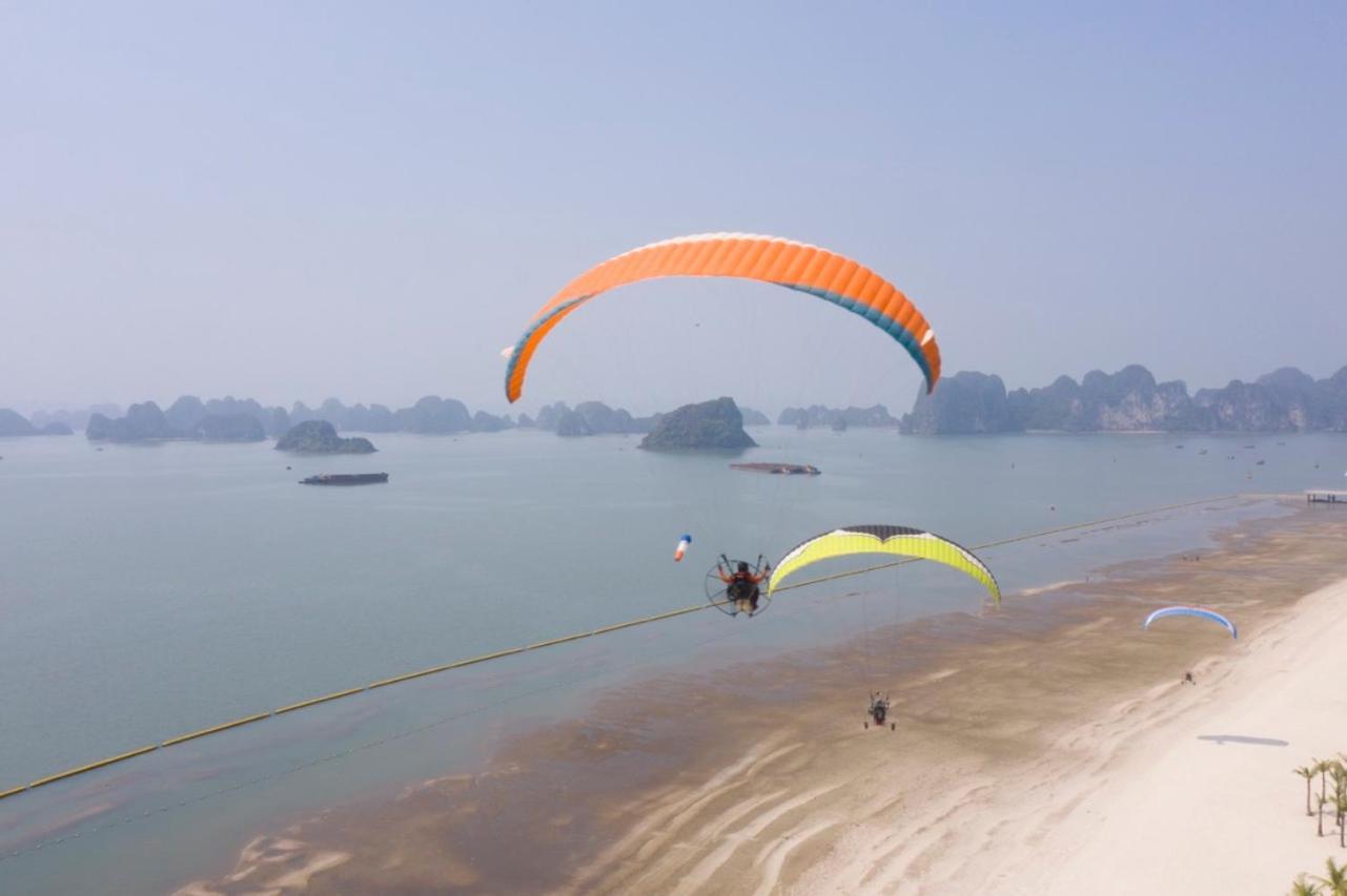 Moonlight Hotel Ha Long Buitenkant foto