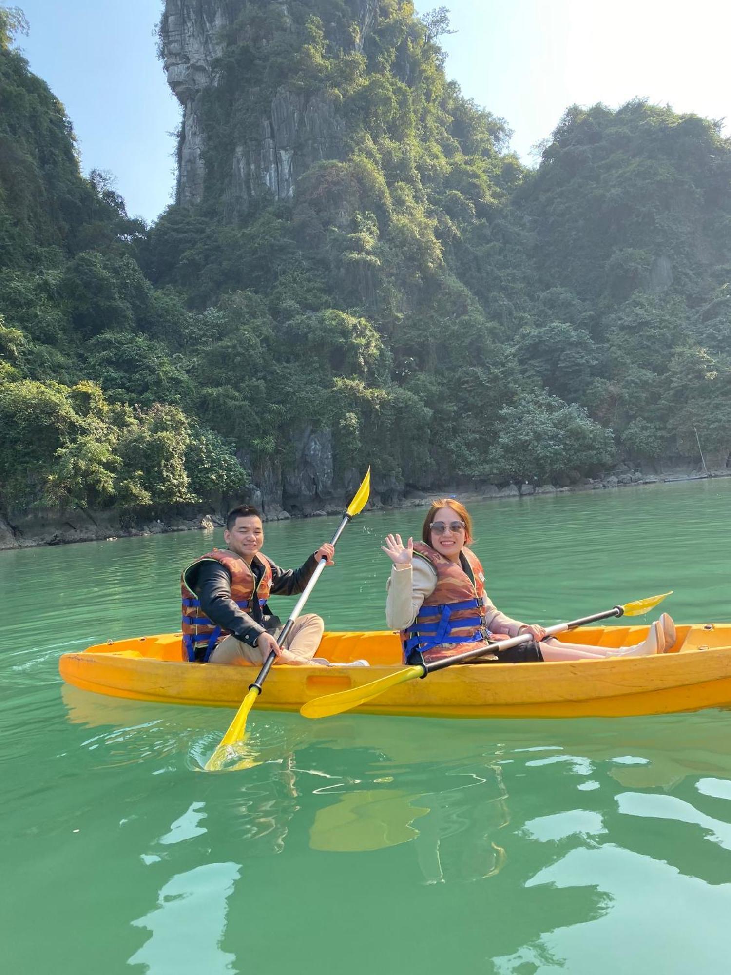 Moonlight Hotel Ha Long Buitenkant foto