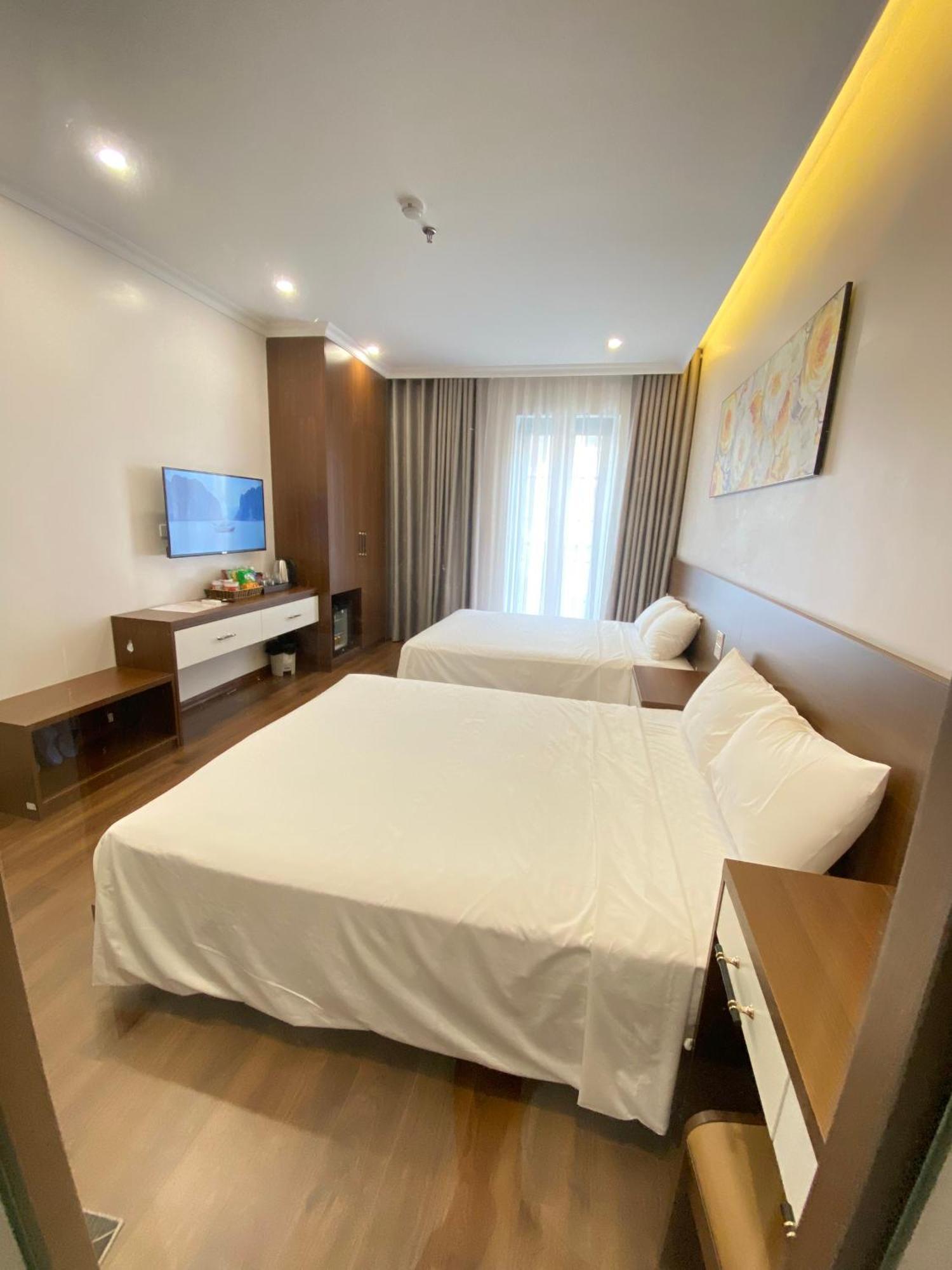 Moonlight Hotel Ha Long Buitenkant foto